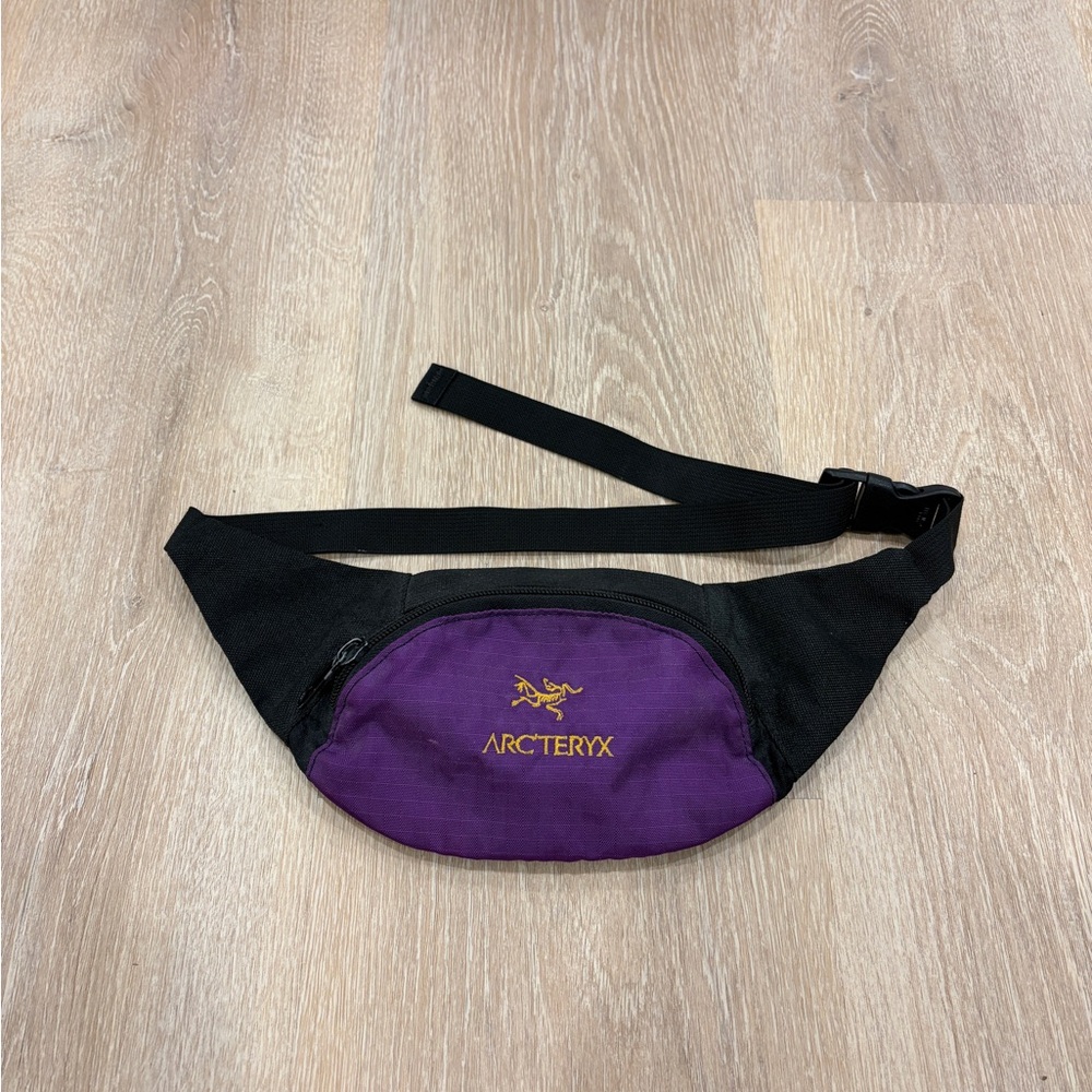 Arc'teryx Purple and Black Belt Bag